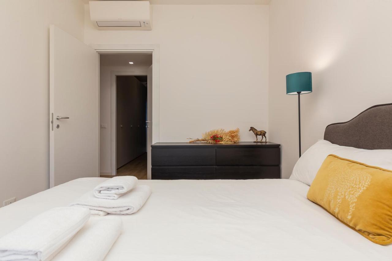 Luxury Apartment Near Navigli - Anemoni 5 Milan Luaran gambar