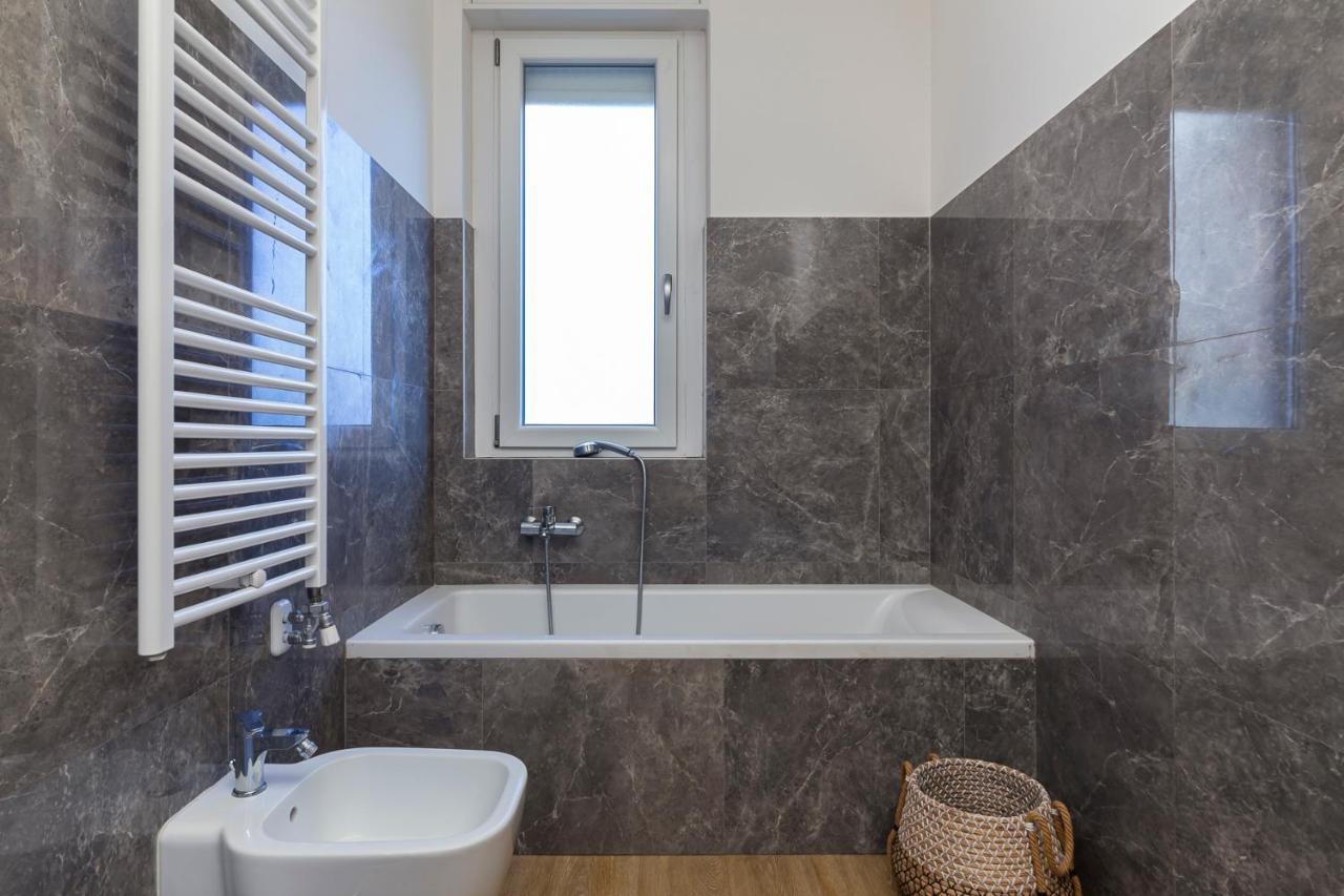 Luxury Apartment Near Navigli - Anemoni 5 Milan Luaran gambar