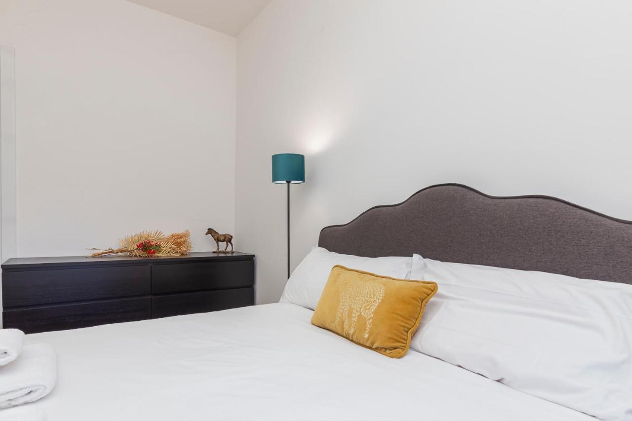Luxury Apartment Near Navigli - Anemoni 5 Milan Luaran gambar