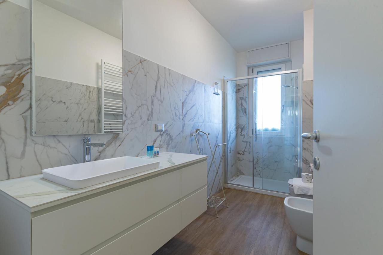 Luxury Apartment Near Navigli - Anemoni 5 Milan Luaran gambar